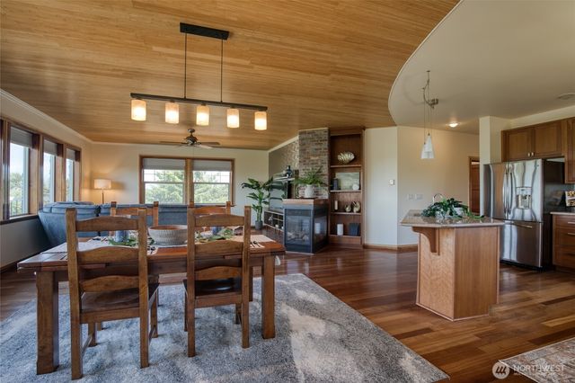 144 Sand Dune Avenue SW, Ocean Shores, WA 98569