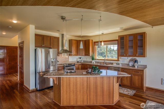 144 Sand Dune Avenue SW, Ocean Shores, WA 98569