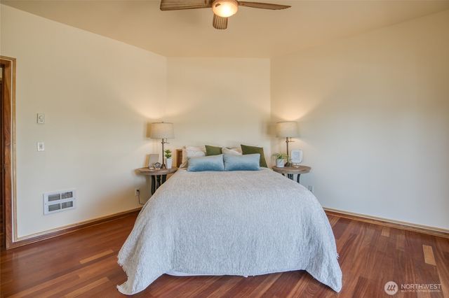 144 Sand Dune Avenue SW, Ocean Shores, WA 98569