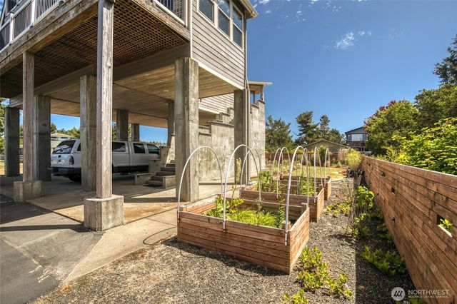 144 Sand Dune Avenue SW, Ocean Shores, WA 98569