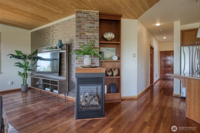 144 Sand Dune Avenue SW, Ocean Shores, WA 98569