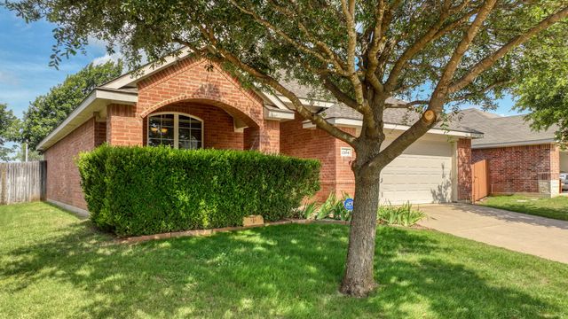 1104 Junegrass Lane, Crowley, TX 76036