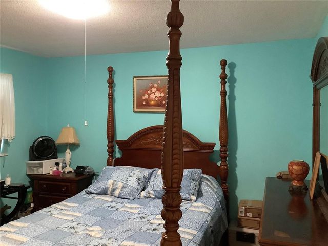 2300 NE 1st Lane 107, Boynton Beach, FL 33435