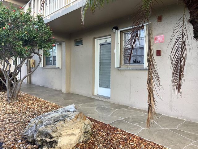 2300 NE 1st Lane 107, Boynton Beach, FL 33435