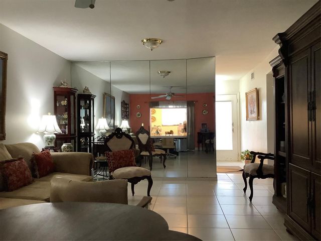 2300 NE 1st Lane 107, Boynton Beach, FL 33435
