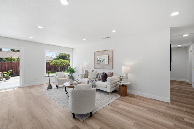 1556 Santa Monica Avenue, San Jose, CA 95118