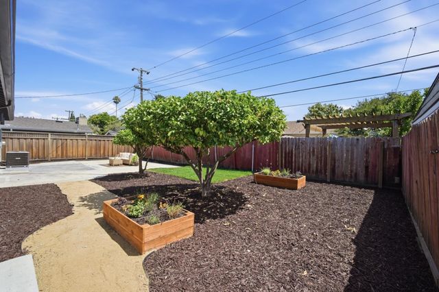 1556 Santa Monica Avenue, San Jose, CA 95118