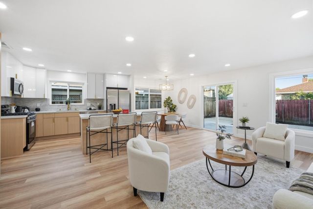 1556 Santa Monica Avenue, San Jose, CA 95118
