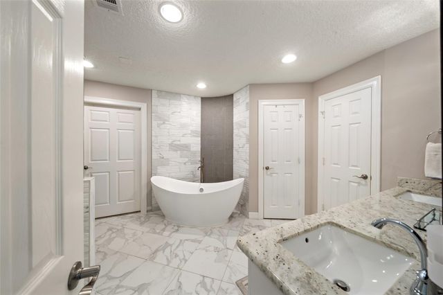 926 Ivy Wall Drive, Houston, TX 77079