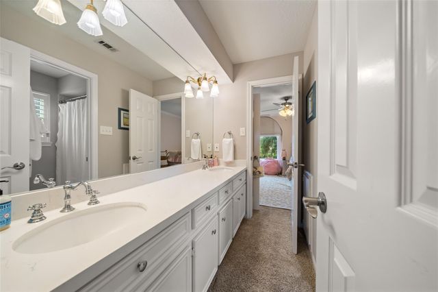 926 Ivy Wall Drive, Houston, TX 77079