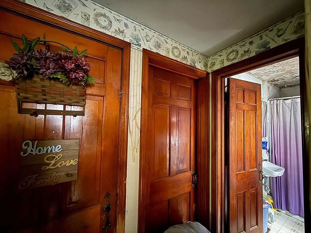 98 park Street, Rutland City, VT 05701