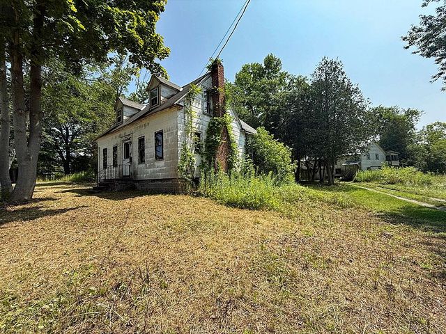 98 park Street, Rutland City, VT 05701