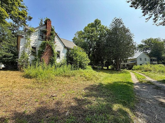 98 park Street, Rutland City, VT 05701