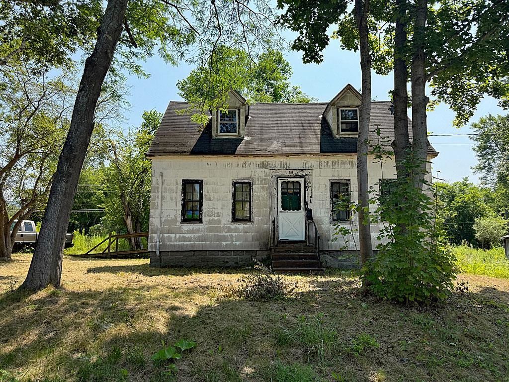 98 park Street, Rutland City, VT 05701