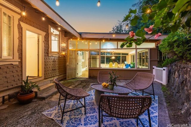 2618 Ferdinand Avenue, Honolulu, HI 96822