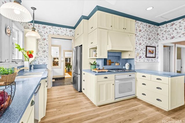 2618 Ferdinand Avenue, Honolulu, HI 96822