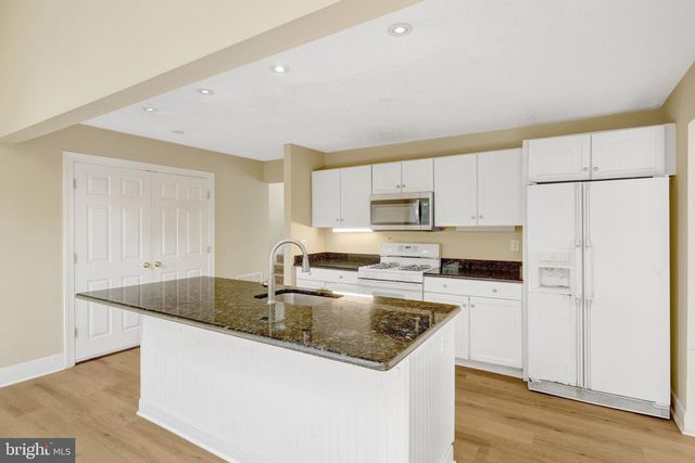 105 KALE AVE, Sterling, VA 20164