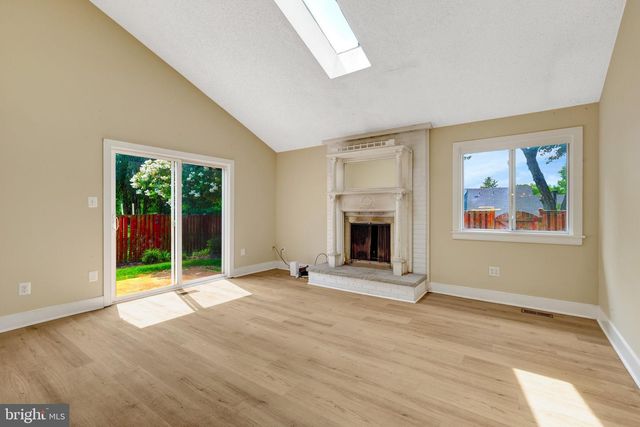 105 KALE AVE, Sterling, VA 20164