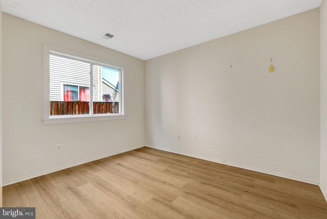 105 KALE AVE, Sterling, VA 20164