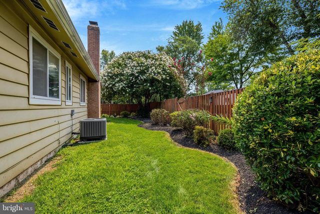 105 KALE AVE, Sterling, VA 20164