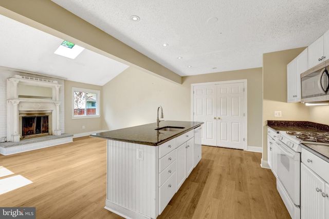 105 KALE AVE, Sterling, VA 20164