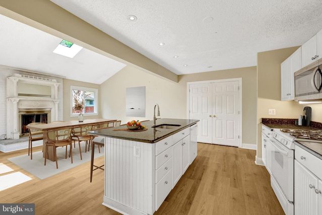 105 KALE AVE, Sterling, VA 20164