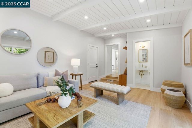 120 Paraiso Dr, Danville, CA 94526