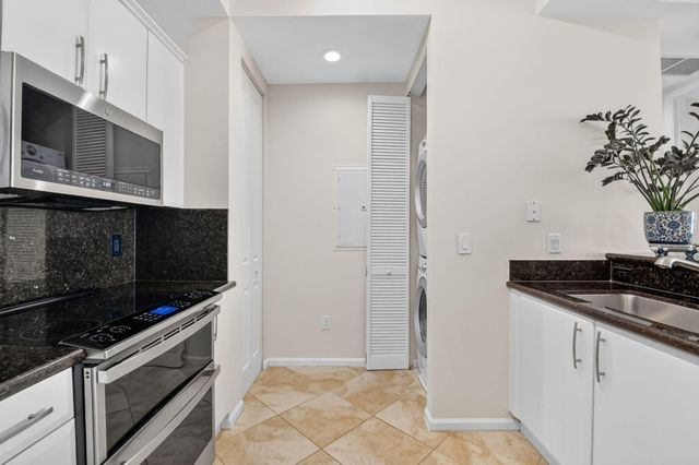 403 S Sapodilla Avenue 706, West Palm Beach, FL 33401