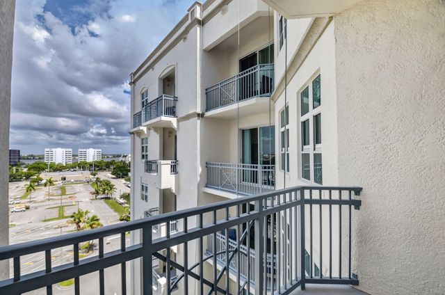 403 S Sapodilla Avenue 706, West Palm Beach, FL 33401