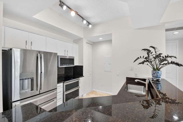 403 S Sapodilla Avenue 706, West Palm Beach, FL 33401