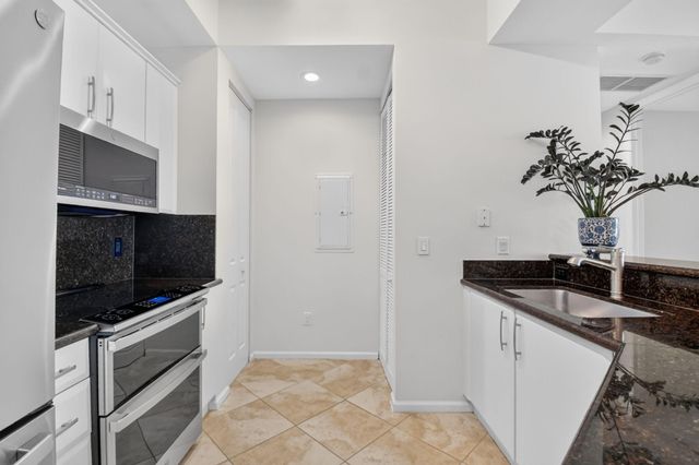 403 S Sapodilla Avenue 706, West Palm Beach, FL 33401