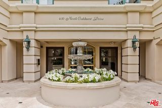 430 N Oakhurst Drive 202, Beverly Hills, CA 90210