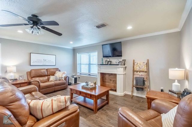 2574 County Road 162, Ovalo, TX 79541