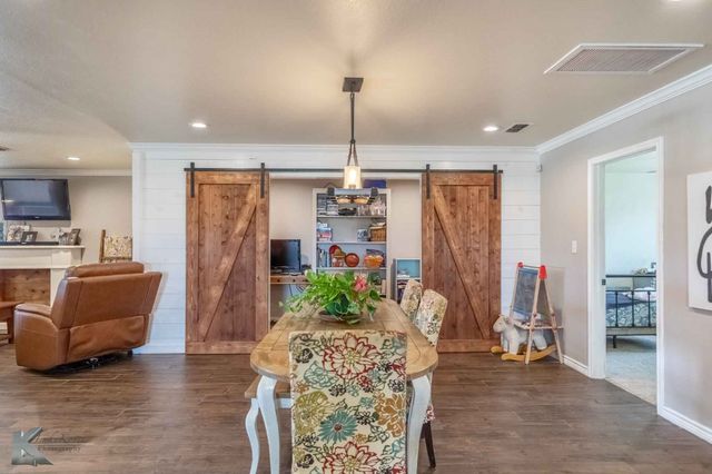 2574 County Road 162, Ovalo, TX 79541