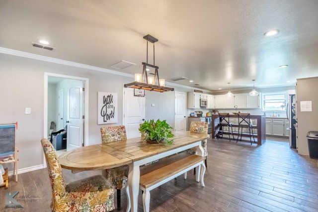 2574 County Road 162, Ovalo, TX 79541