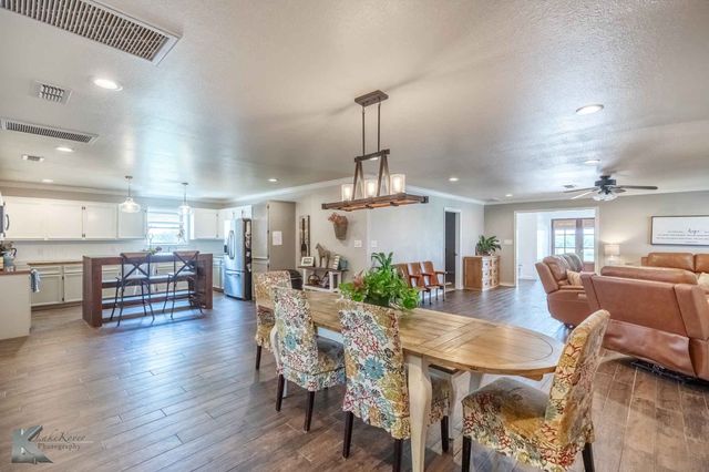 2574 County Road 162, Ovalo, TX 79541