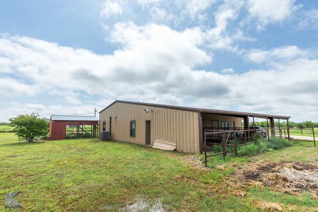 2574 County Road 162, Ovalo, TX 79541