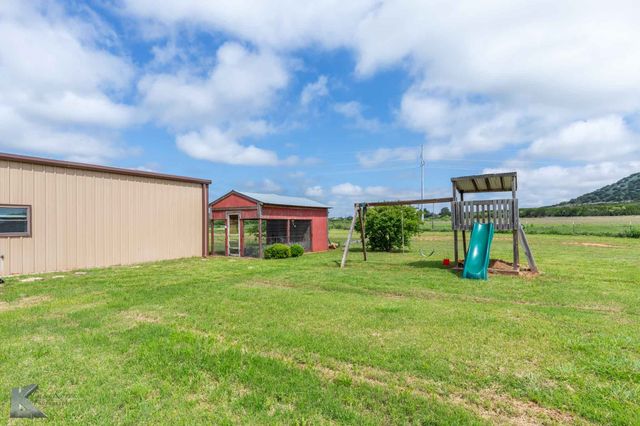2574 County Road 162, Ovalo, TX 79541