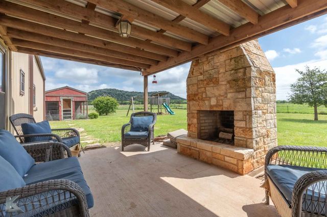 2574 County Road 162, Ovalo, TX 79541