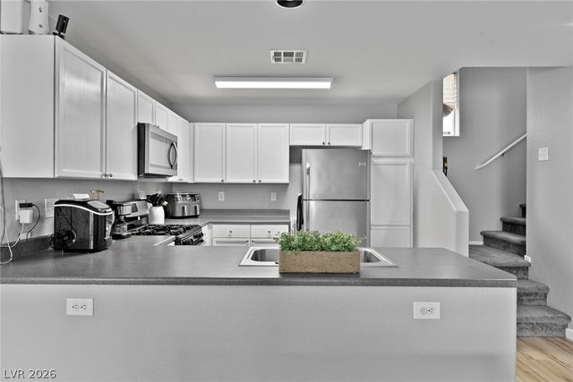 9052 Tailor Made Avenue, Las Vegas, NV 89149