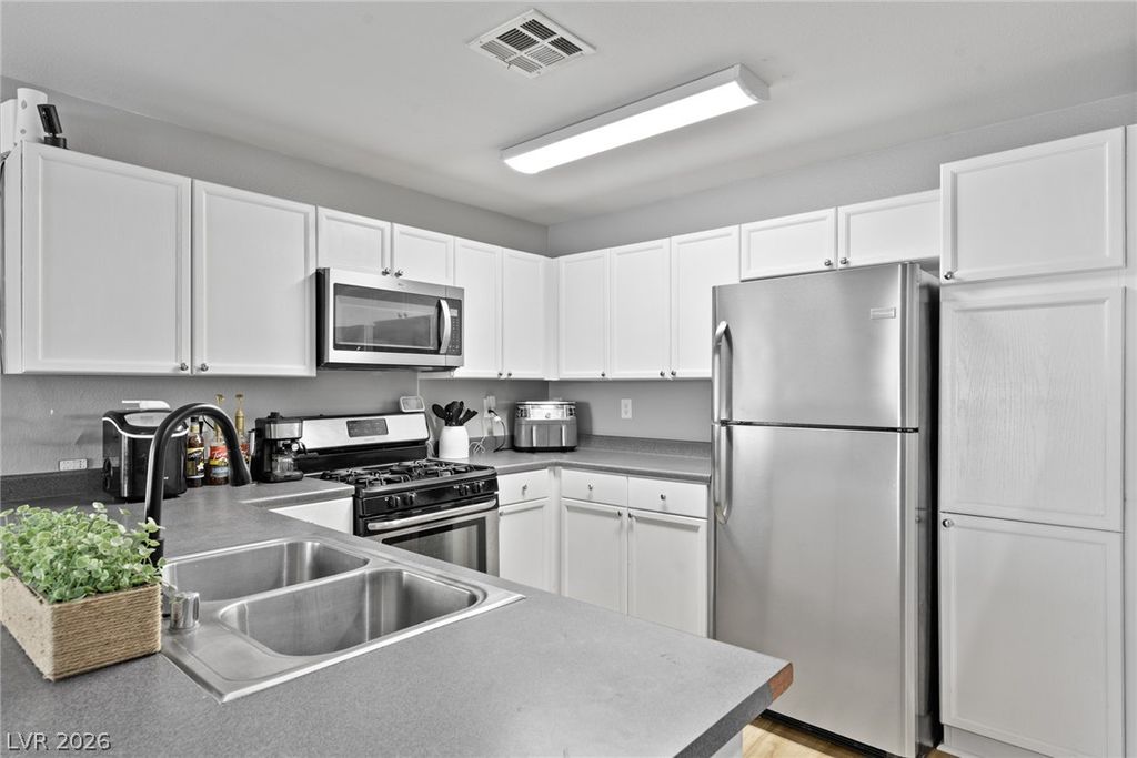 9052 Tailor Made Avenue, Las Vegas, NV 89149 — photo 5