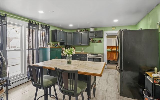 1010 Warwick Avenue, Warwick, RI 02888