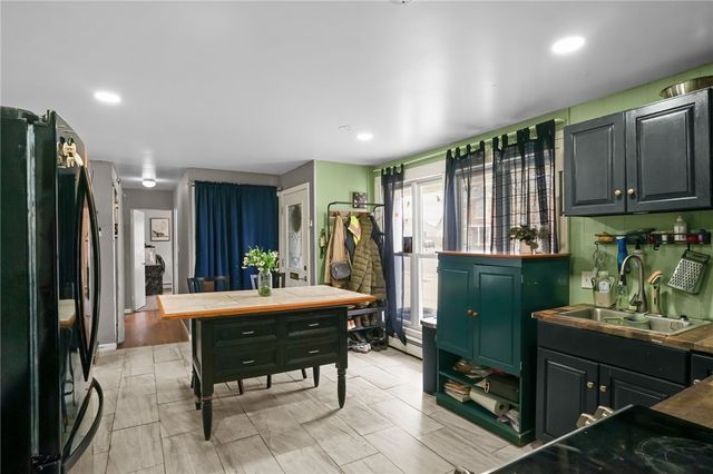 1010 Warwick Avenue, Warwick, RI 02888