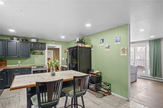 1010 Warwick Avenue, Warwick, RI 02888