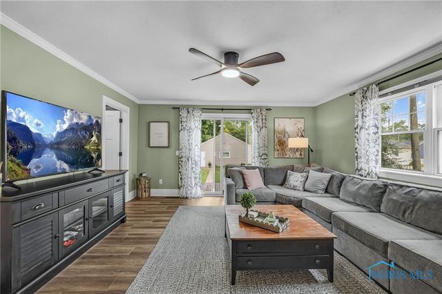 122 W 6th Street, Perrysburg, OH 43551