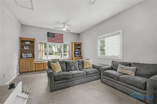 122 W 6th Street, Perrysburg, OH 43551