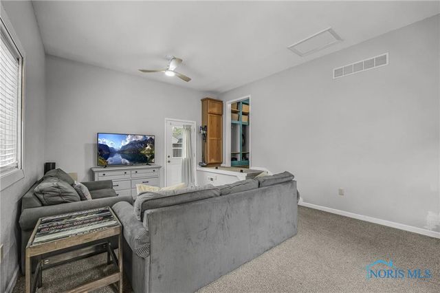 122 W 6th Street, Perrysburg, OH 43551