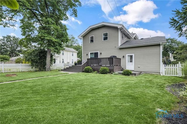 122 W 6th Street, Perrysburg, OH 43551