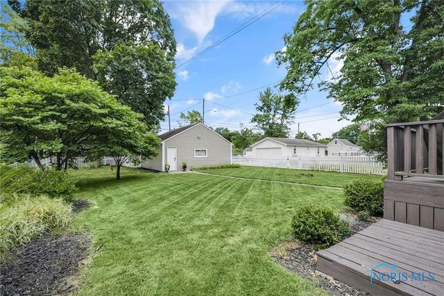 122 W 6th Street, Perrysburg, OH 43551