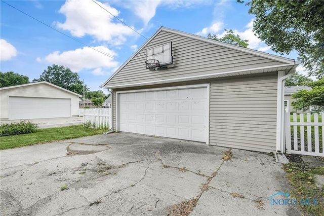 122 W 6th Street, Perrysburg, OH 43551